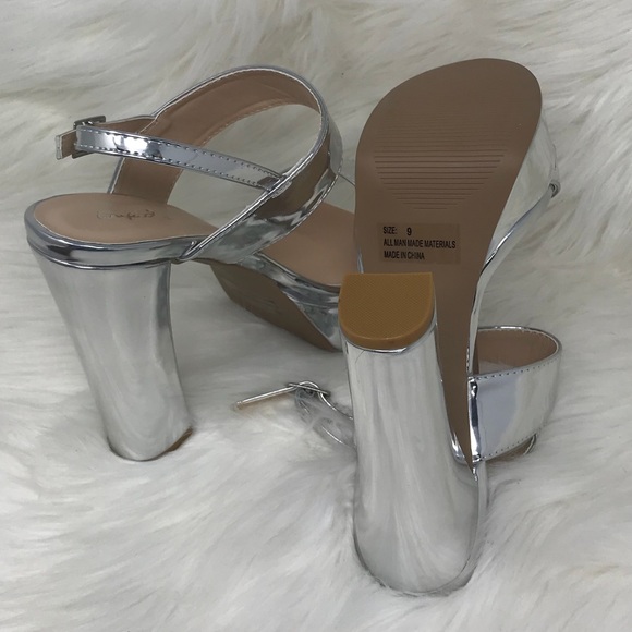 Qupid Silver Platform Sandals - Picture 5 of 6